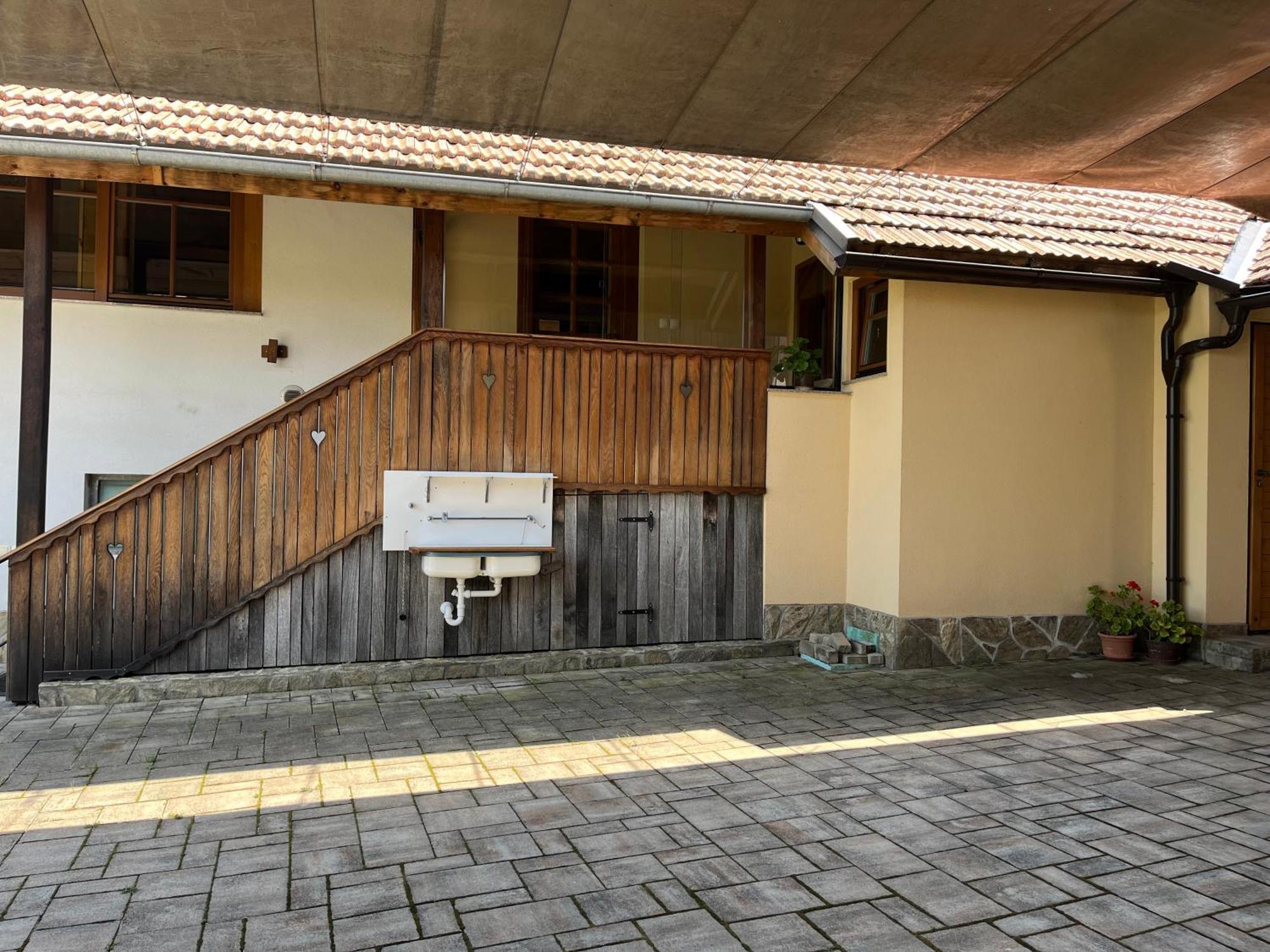 Domacija Brdar Villa Adlesici Bagian luar foto